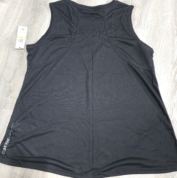 NWT Black Calvin Klein size M Active Top - Picture 2 of 3